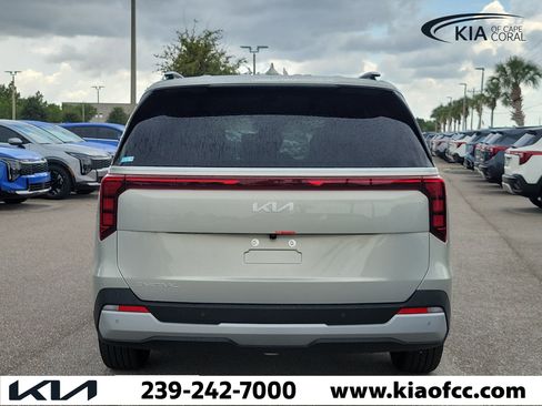 New 2026 Kia Carnival EX FWD image 5