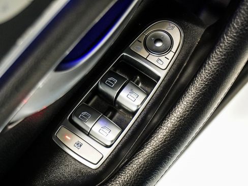 Used 2020 Mercedes-Benz E 350 4MATIC Sedan image 38