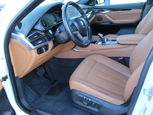 Used 2018 BMW X6 sDrive35i w/ Lighting Package RWD image 11