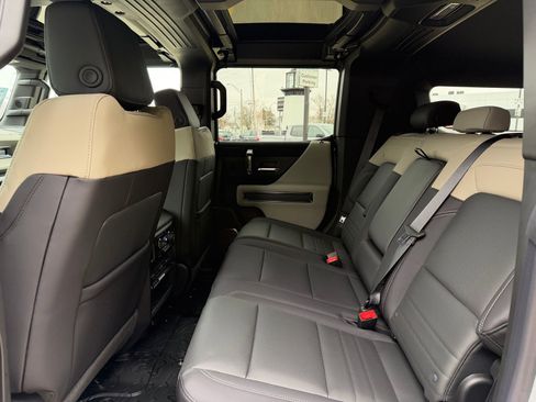 New 2026 GMC Hummer EV SUV image 24