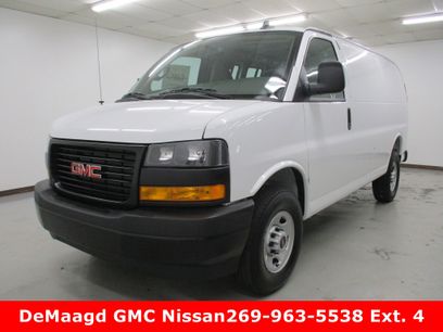 New 2025 GMC Savana 3500