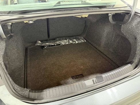 Used 2025 Volkswagen Jetta SE w/ Sunroof Package image 20