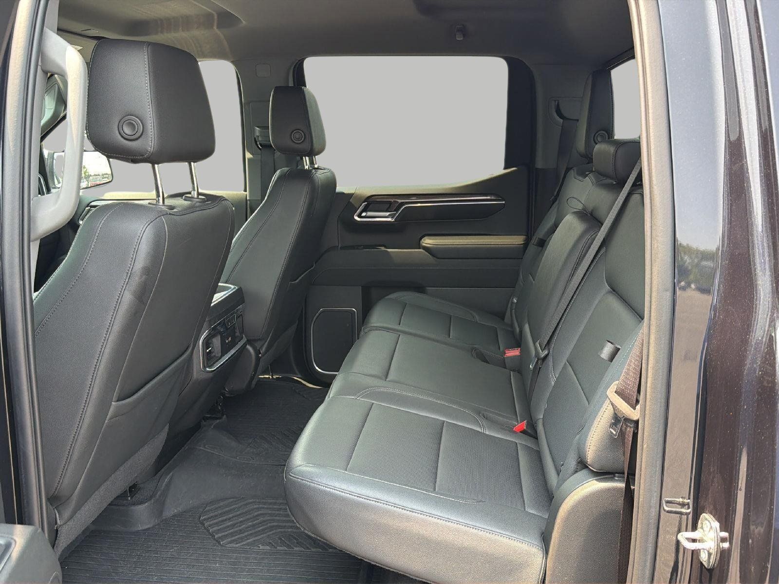 Used 2023 Chevrolet Silverado 1500 LTZ AWD/4WD image 48