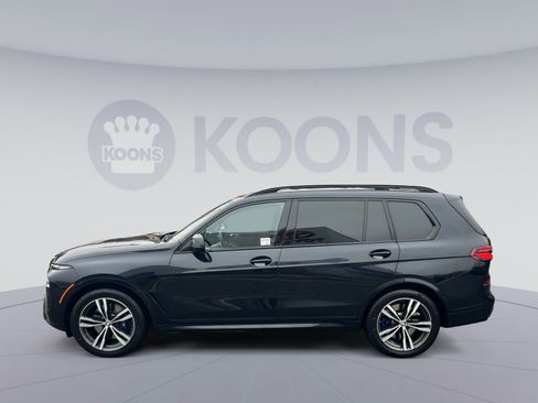 Used 2023 BMW X7 M60i w/ Executive Package image 2