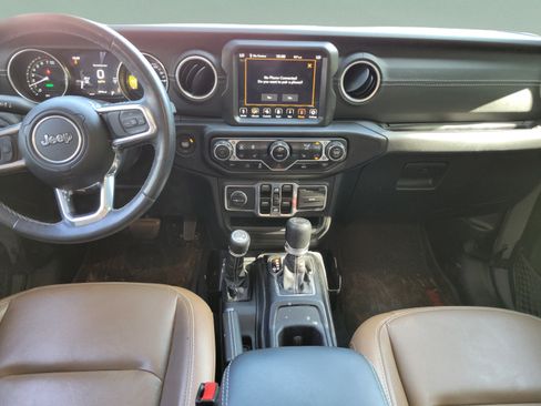 Used 2023 Jeep Wrangler Unlimited Sahara w/ Cold Weather Group AWD/4WD image 11