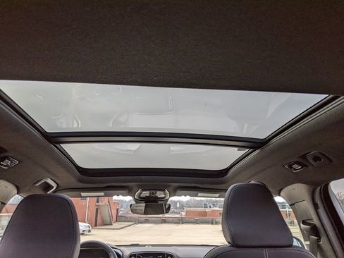 Certified 2025 Volvo XC40 B5 Plus image 13