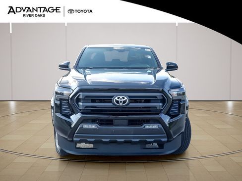 Used 2024 Toyota Tacoma SR5 AWD/4WD image 3