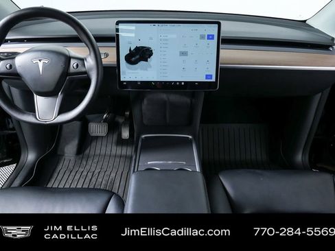 Used 2022 Tesla Model Y Long Range image 23