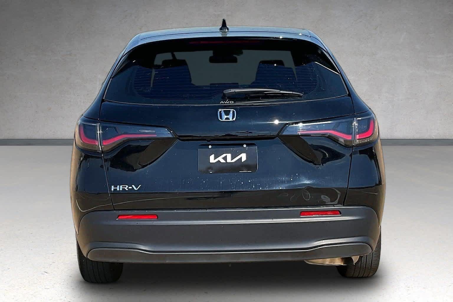 Used 2023 Honda HR-V LX image 5