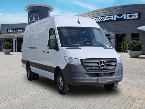 New 2025 Mercedes-Benz Sprinter 3500 image 2