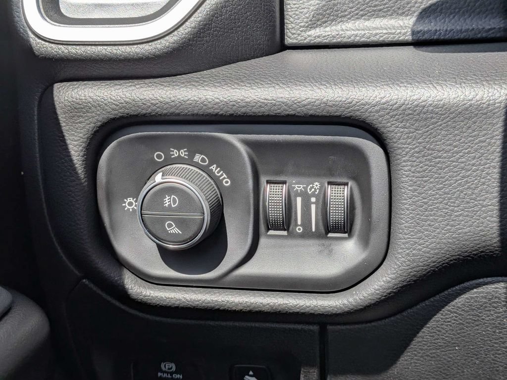 New 2026 RAM 1500 Big Horn AWD/4WD image 22