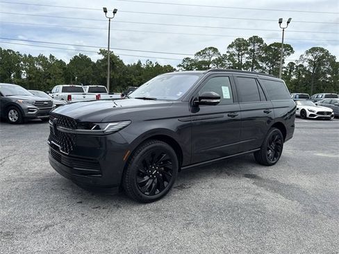 New 2025 Lincoln Navigator Reserve w/ Jet Appearance Package image 2