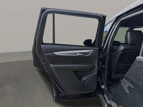 Used 2021 Cadillac XT6 Luxury w/ LPO, Floor Liner Package AWD/4WD image 17