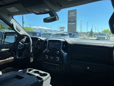 Used 2019 GMC Sierra 1500 SLE w/ X31 Off-Road Package AWD/4WD image 11