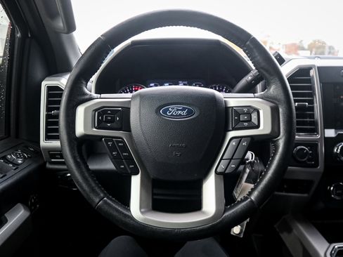 Used 2019 Ford F250 Lariat w/ Chrome Package image 6