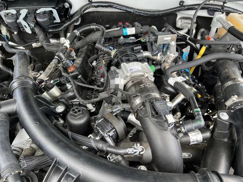 Used 2024 Ford Bronco Wildtrak AWD/4WD image 19