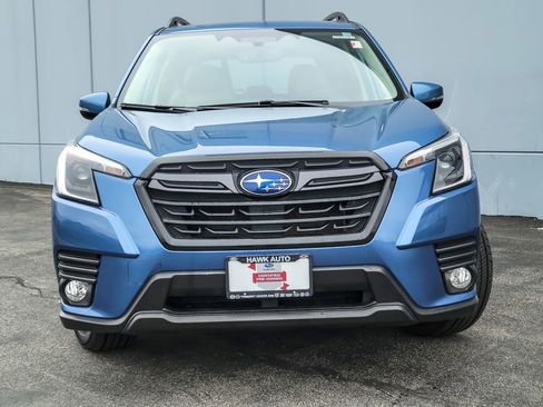 Certified 2023 Subaru Forester Limited image 4