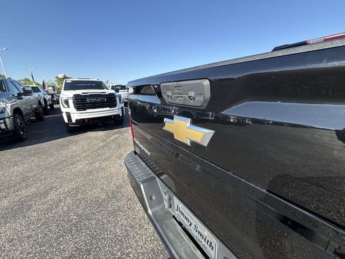 Certified 2022 Chevrolet Silverado 2500 Custom w/ Custom Convenience Package AWD/4WD image 38