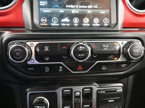Used 2023 Jeep Gladiator Rubicon w/ LED Lighting Group AWD/4WD image 22