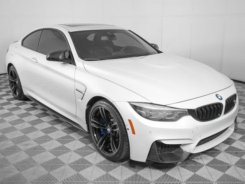 Used 2018 BMW M4 Coupe RWD image 2
