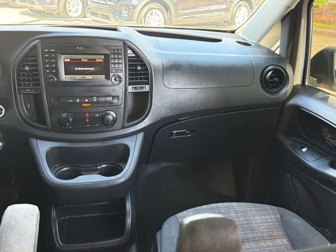 Used 2020 Mercedes-Benz Metris image 19