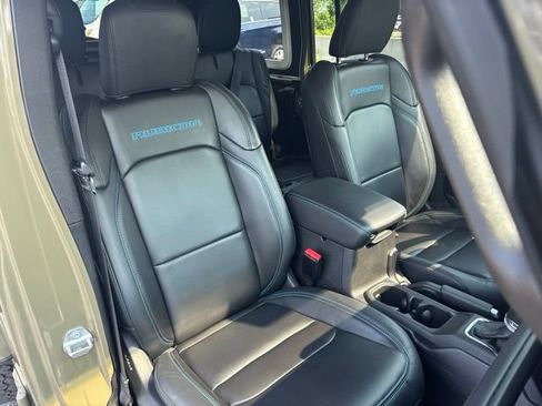 Used 2025 Jeep Wrangler Unlimited Rubicon 4xe AWD/4WD image 21