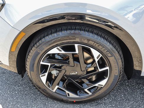 Used 2024 Kia Sportage SX FWD image 7