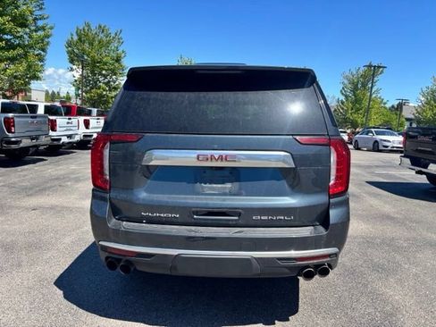 Used 2021 GMC Yukon XL Denali w/ Denali Premium Package AWD/4WD image 5