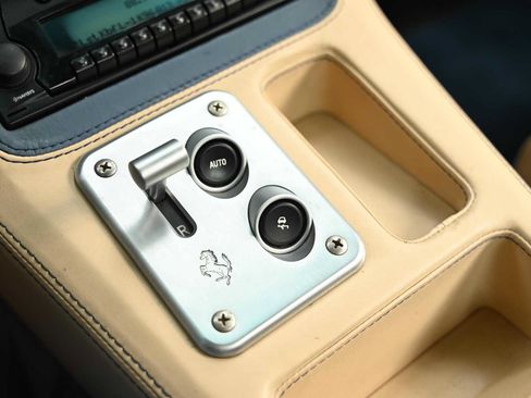 Used 2002 Ferrari 575M Maranello RWD image 16