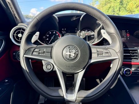 Used 2019 Alfa Romeo Giulia Ti Sport w/ Quick Order Package 22S Sport AWD/4WD image 21