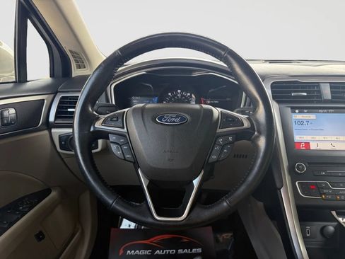 Used 2017 Ford Fusion Energi SE FWD image 29