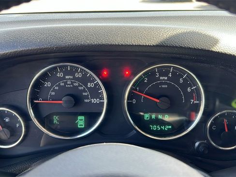 Used 2017 Jeep Wrangler Unlimited Willys image 16