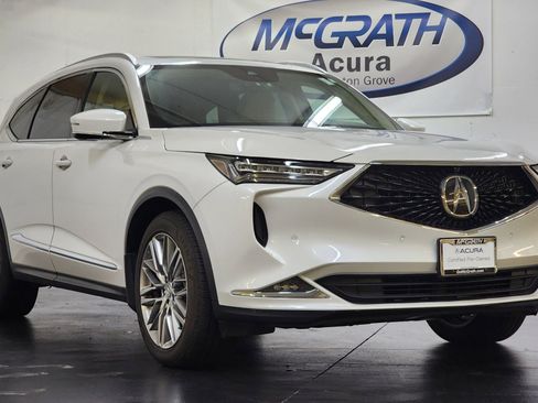 Used 2023 Acura MDX SH-AWD w/ Advance Package image 2