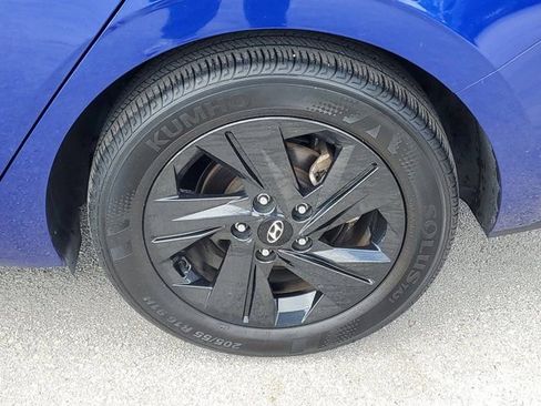 Certified 2023 Hyundai Elantra SEL image 7