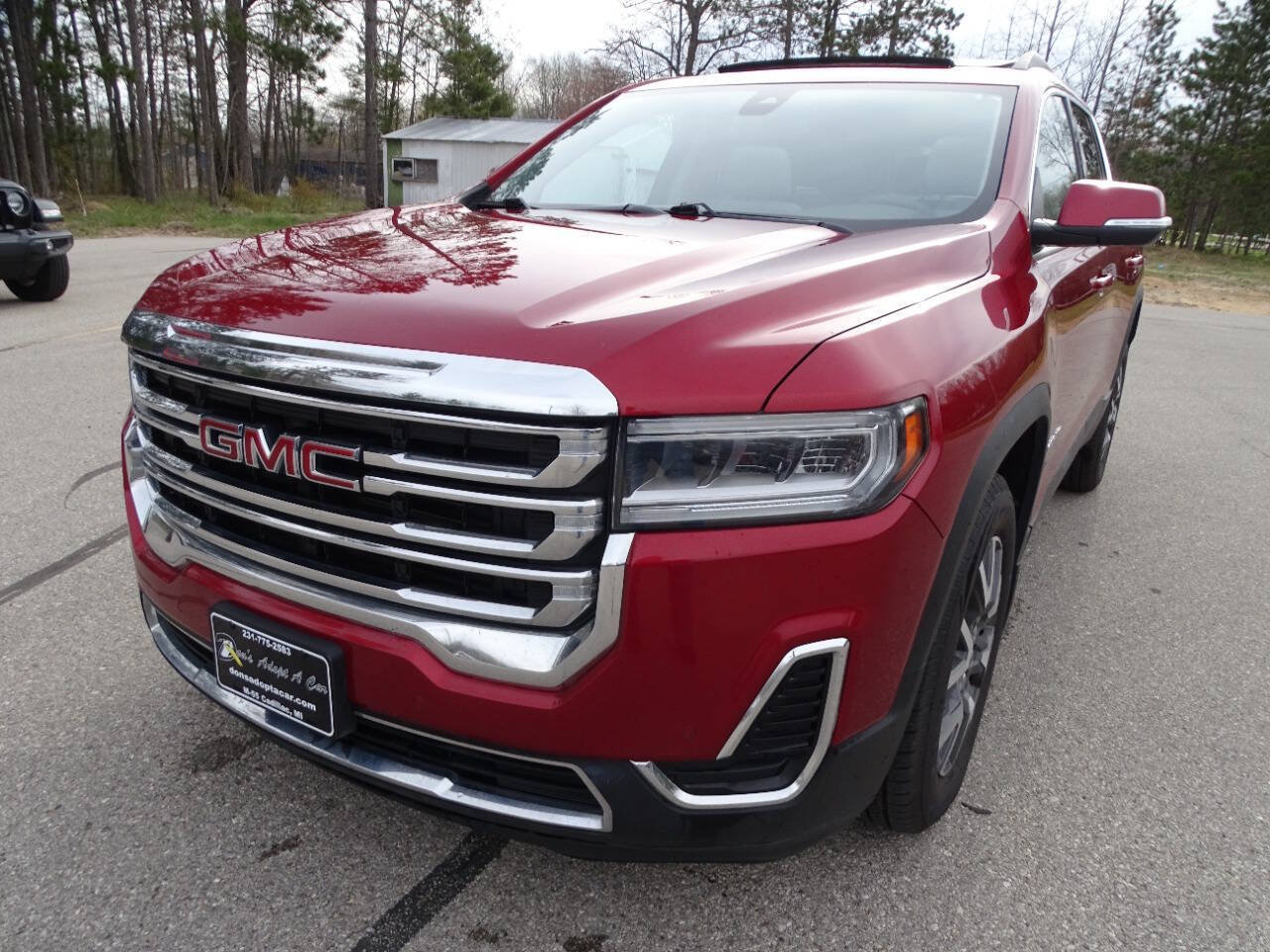 Used 2023 GMC Acadia AWD SLE image 6