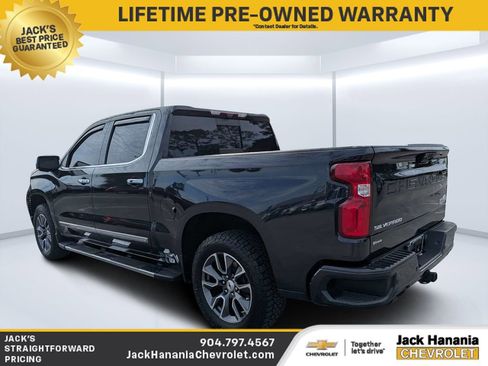 Certified 2022 Chevrolet Silverado 1500 High Country w/ Technology Package AWD/4WD image 5
