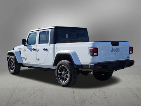 Used 2023 Jeep Gladiator Overland image 4