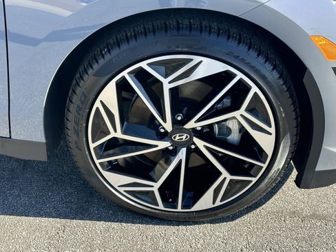 Used 2024 Hyundai Ioniq 6 SEL image 15