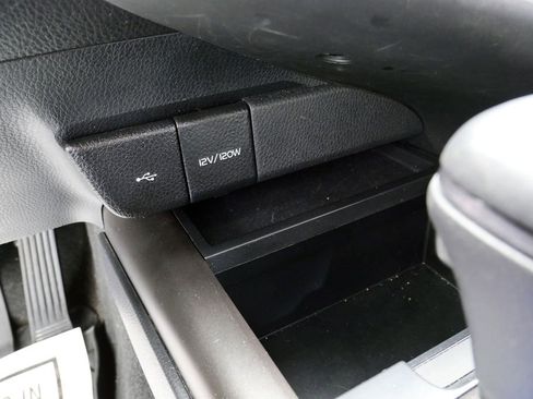 Used 2024 Toyota Camry SE FWD image 28