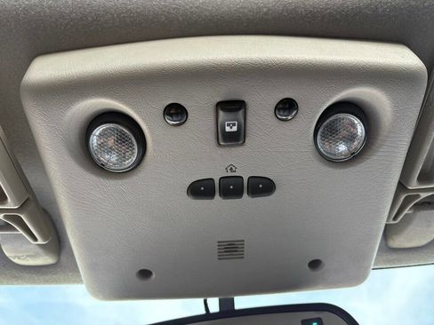 Used 2005 HUMMER H2 SUT w/ Preferred Equipment Group image 27