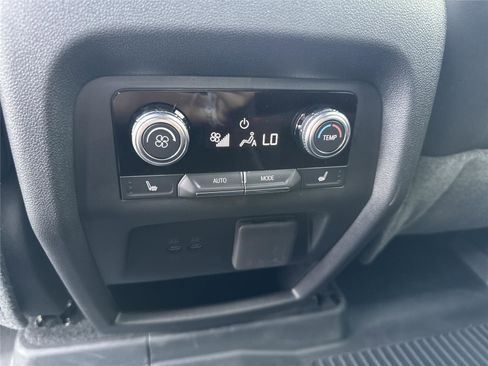 Used 2026 GMC Acadia Elevation w/ Black Edition FWD image 32
