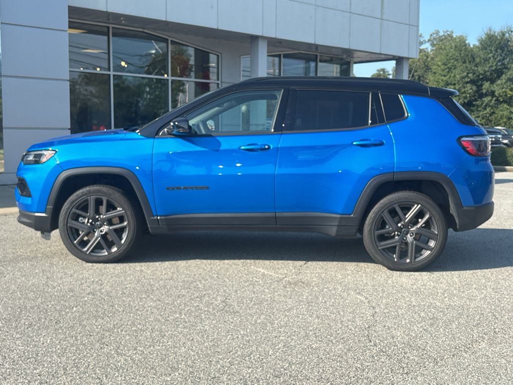Used 2026 Jeep Compass Limited AWD/4WD image 3