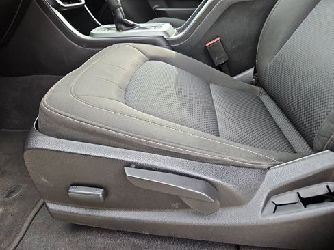 Used 2021 Chevrolet Colorado LT image 23