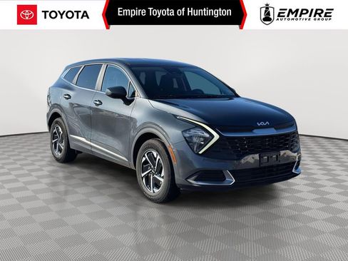 Used 2023 Kia Sportage LX image 1