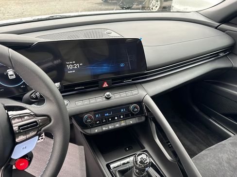 New 2025 Hyundai Elantra N image 17
