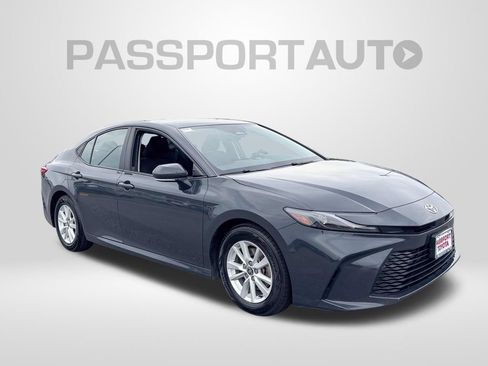 Used 2025 Toyota Camry LE FWD image 10