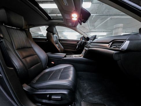 Certified 2021 Honda Accord Touring image 38