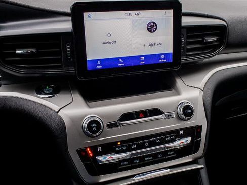 Certified 2021 Ford Explorer XLT image 20