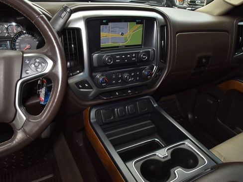 Used 2016 Chevrolet Silverado 1500 LTZ w/ Texas Edition RWD image 26
