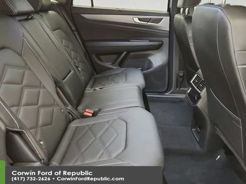 Used 2026 Volkswagen Atlas Cross Sport SE AWD/4WD image 24